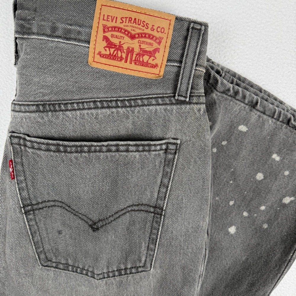 Levi Low Pro Straight Jeans‎ Womens 27 Gray Paint Splatter A0964-0017 Denim